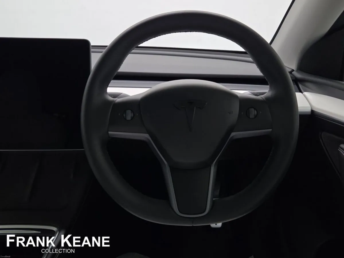Tesla Model Y Long Range Dual Motor AWD - Image 5