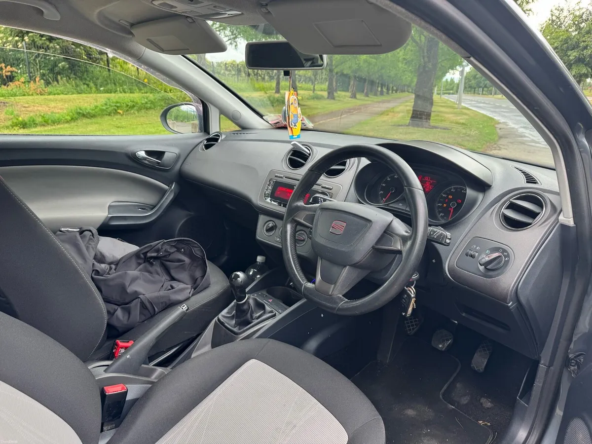 Stunning Seat Ibiza, nct 26/01/2027, low mileage - Image 2