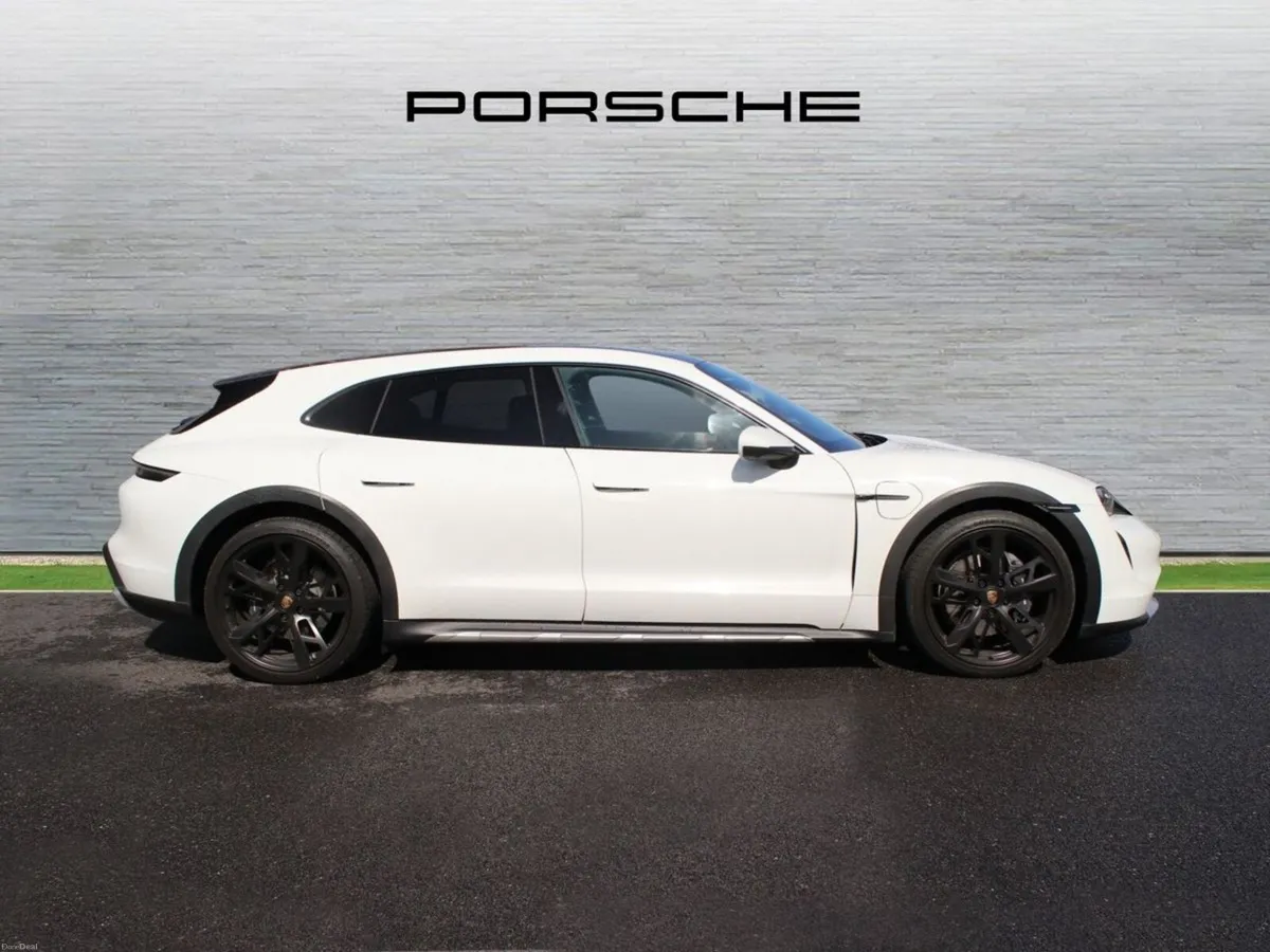 Porsche Taycan 4 Cross Turismo - Image 4