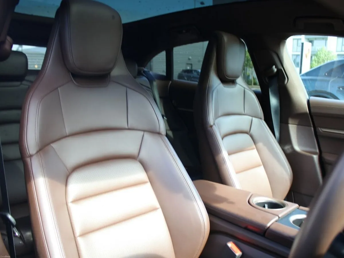 Porsche Taycan 4 Cross Turismo - Image 5