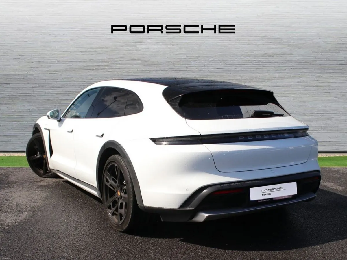 Porsche Taycan 4 Cross Turismo - Image 2