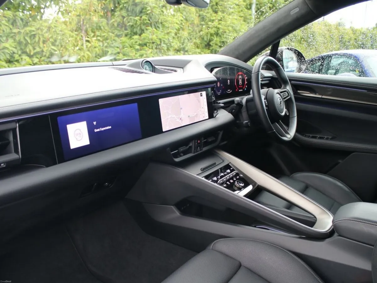 Porsche Macan Turbo Electric - Image 5