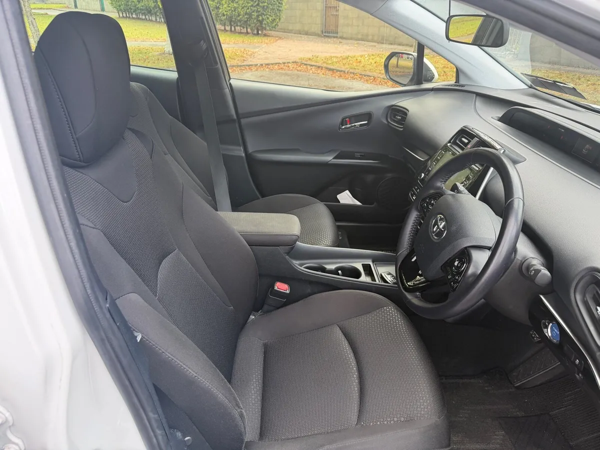 Toyota Prius 2022 - Image 4