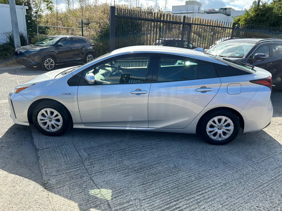 TOYOTA PRIUS 2020, 1.8 HYBRID AUTO LOW KMS - Image 4