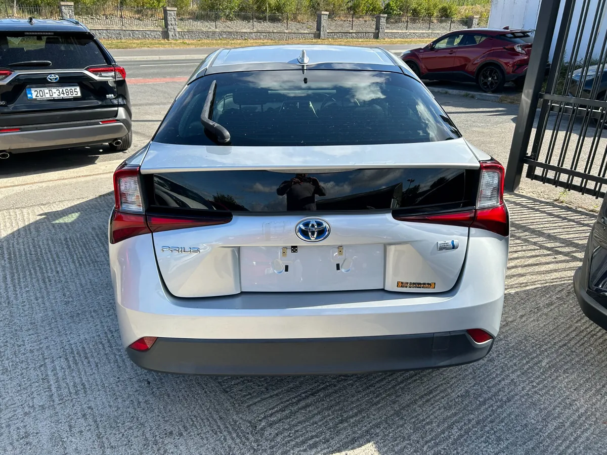 TOYOTA PRIUS 2020, 1.8 HYBRID AUTO LOW KMS - Image 6