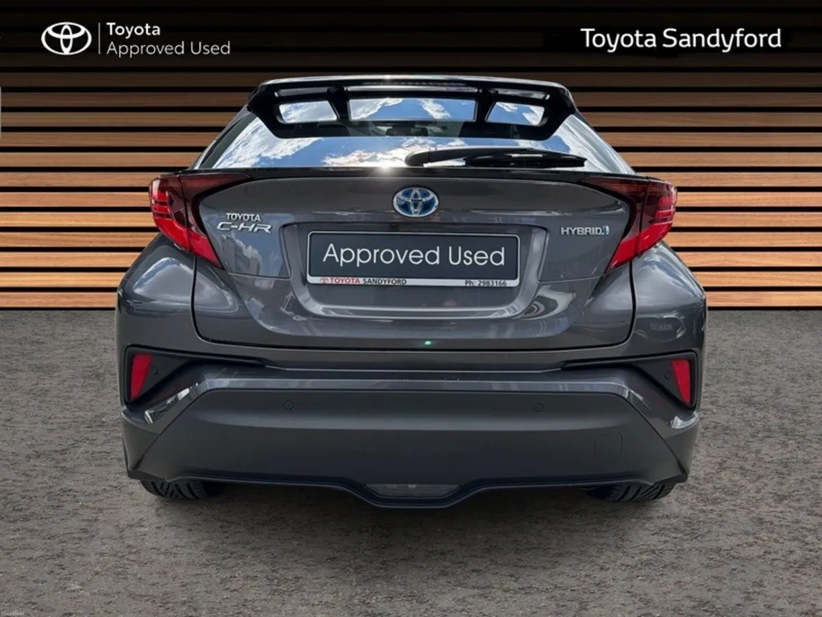 Toyota C-HR HYBRID LUNA SPORT // ALLOY WHEELS // A - Image 4