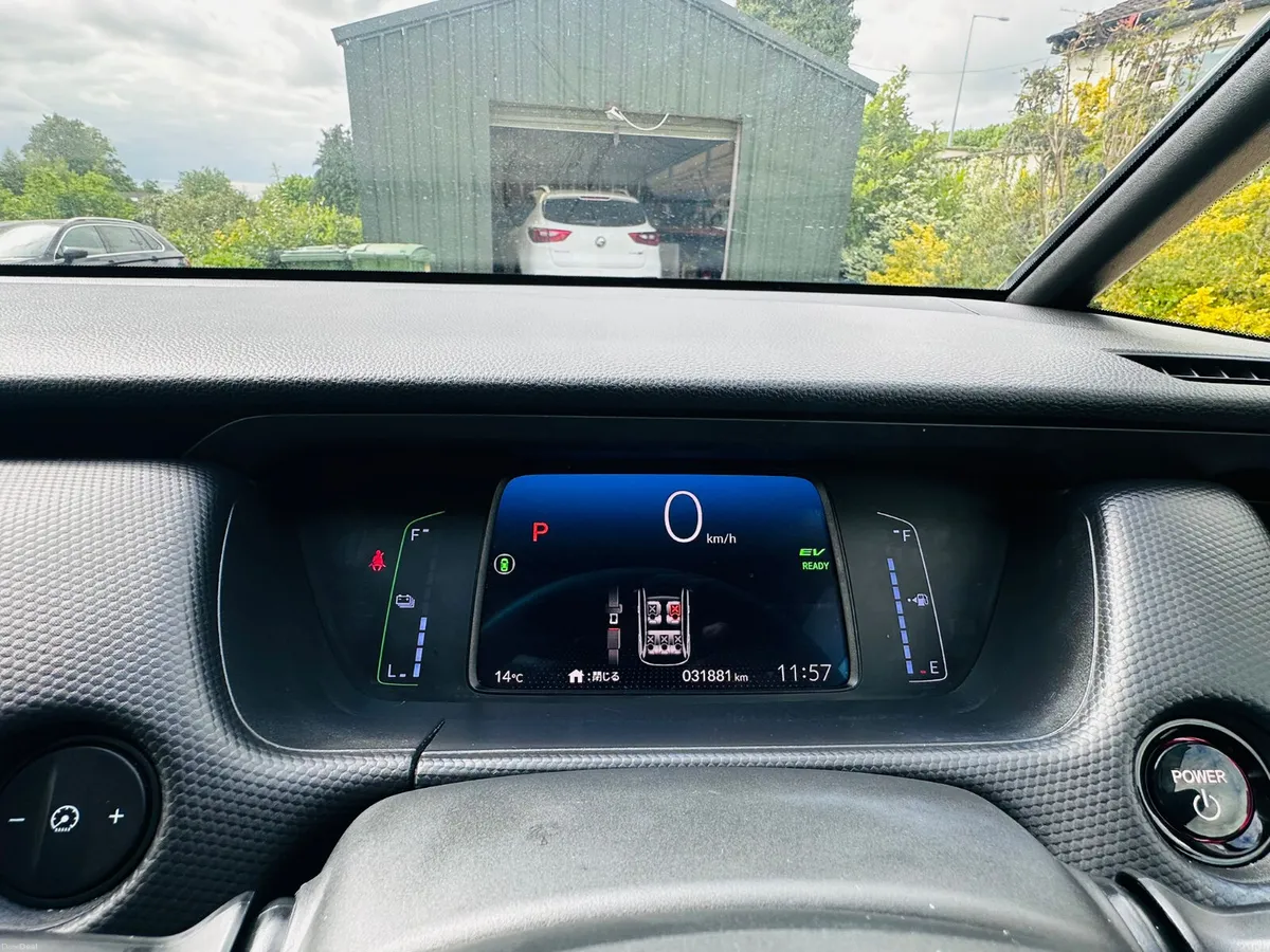 Honda Fit 2020  1.5 HYBRID 31K KM ONLY - Image 6