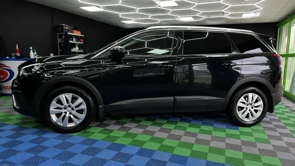 Peugeot 5008 2018 AUTOMATIC AA APPROVED - Image 5