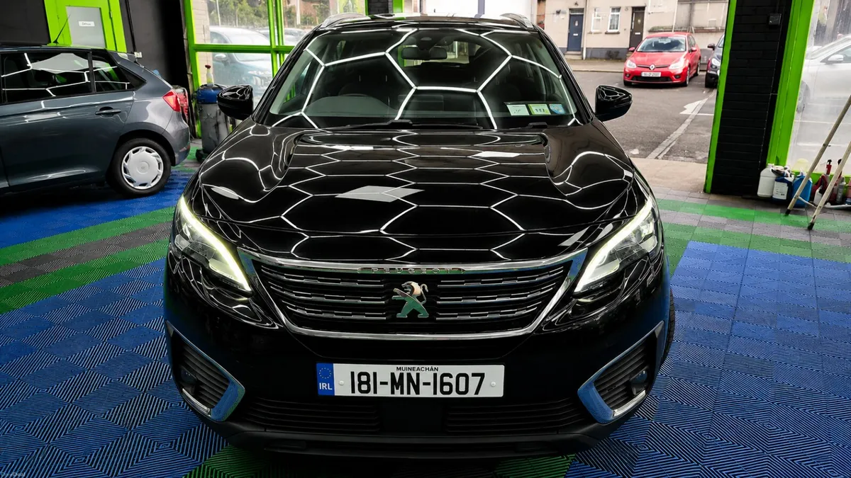 Peugeot 5008 2018 AUTOMATIC AA APPROVED - Image 3