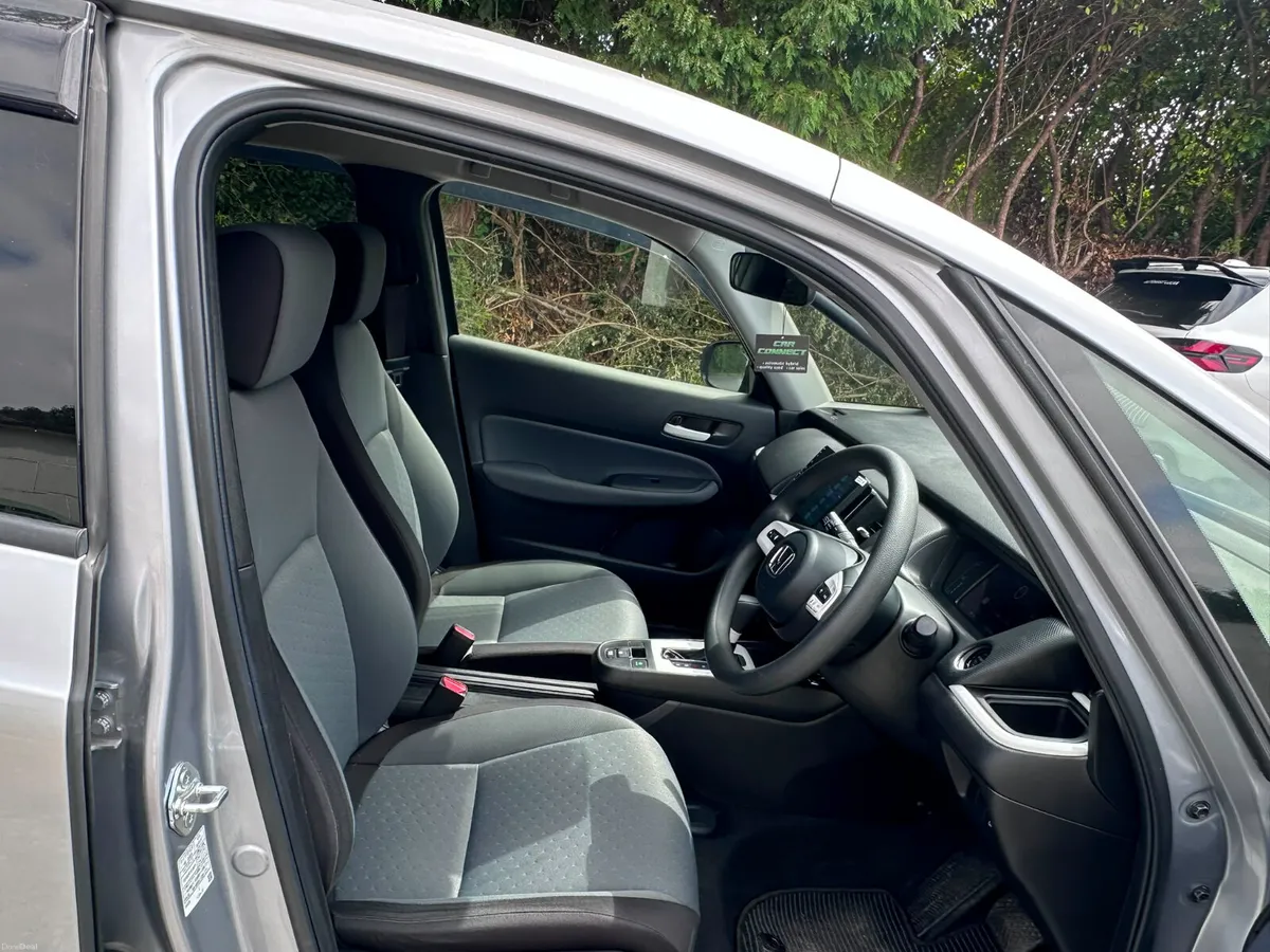 Honda Fit 2020 30K  KM ONLY - Image 5
