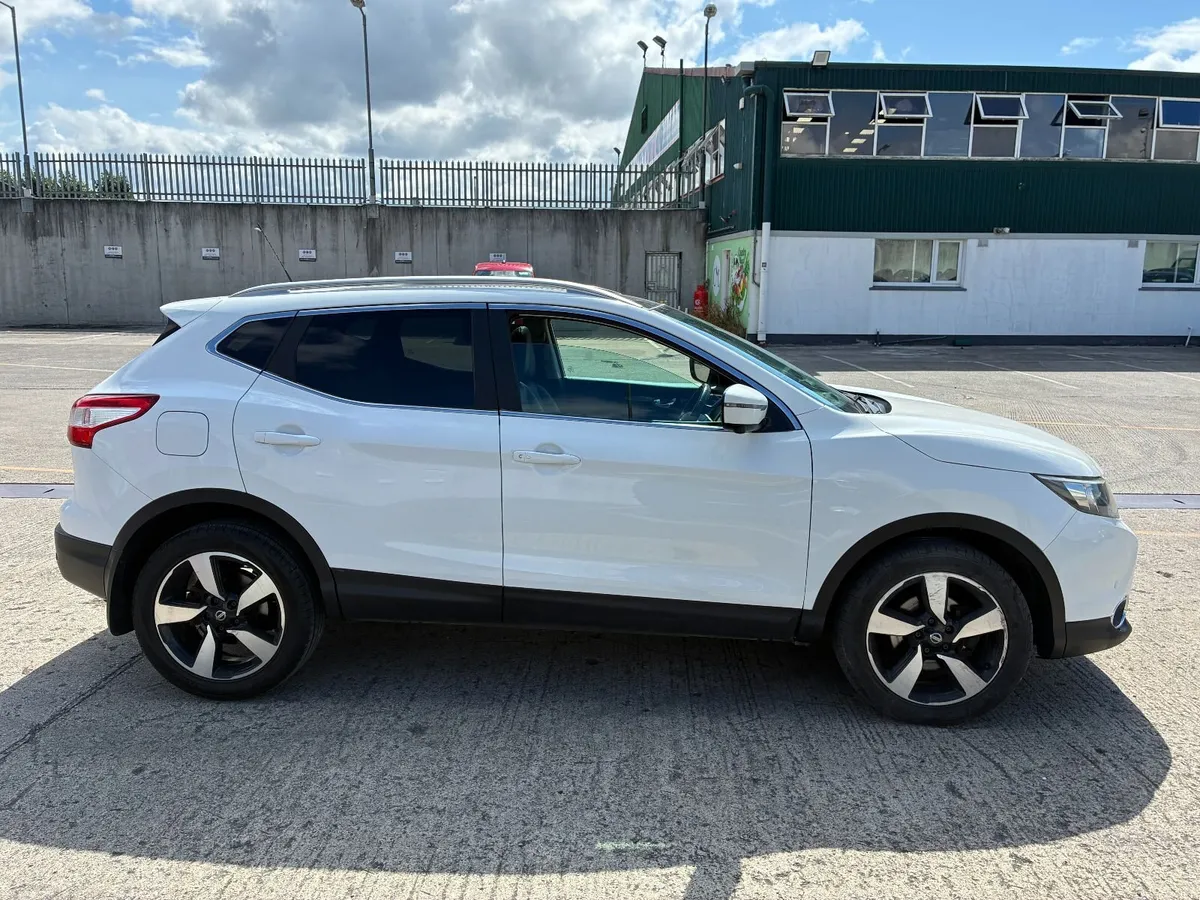 171 Nissan Qashqai  1.6 CV CVT PREMIUM - Image 2