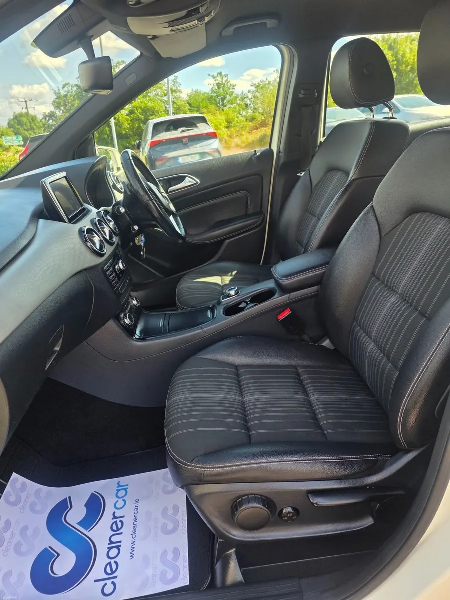 Car - Image 5