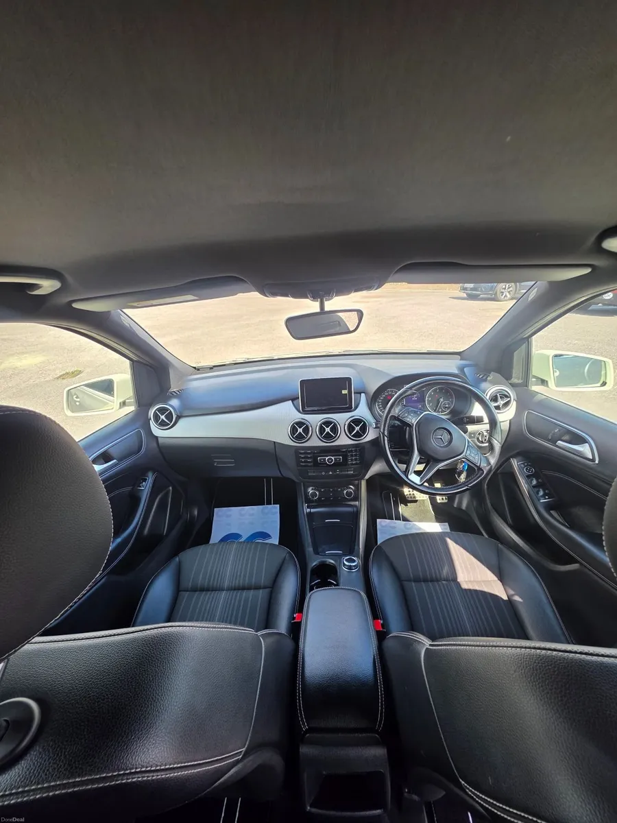 Car - Image 4