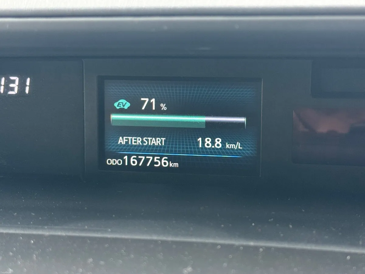 toyota prius+ - Image 3