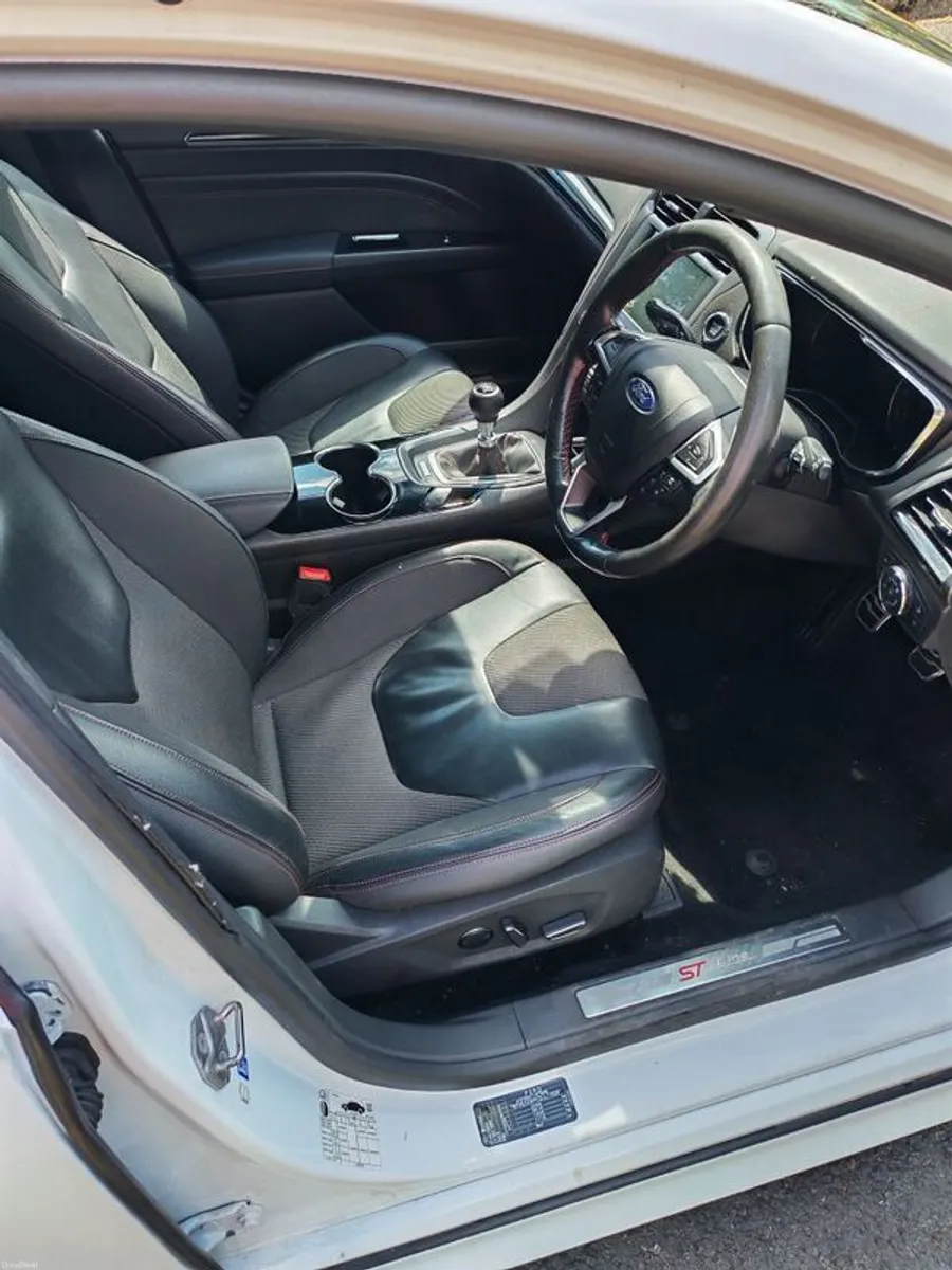 2018 Ford Mondeo swap with cash my way - Image 5