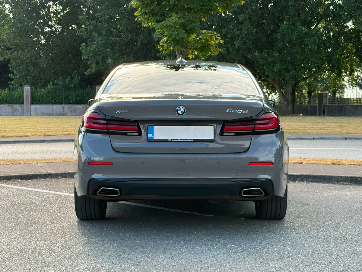 212 BMW 520D X-Drive SE - Image 6