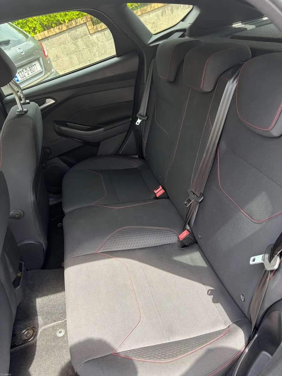2017 Ford Focus St line 1.5 Diesel *Low Milage* - Image 5