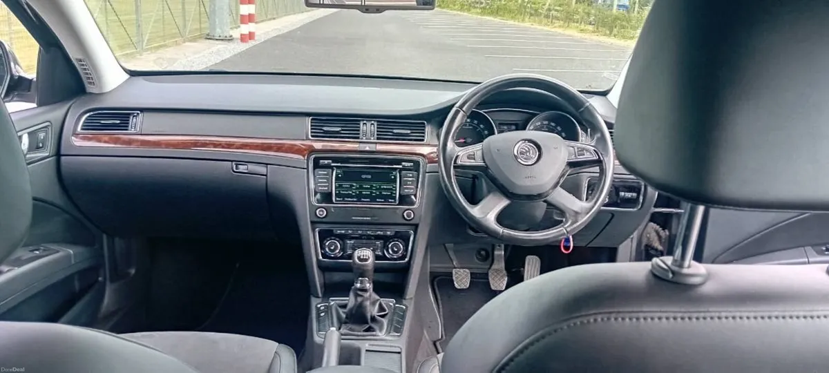 Skoda superb 1.6 . 153klm - Image 5