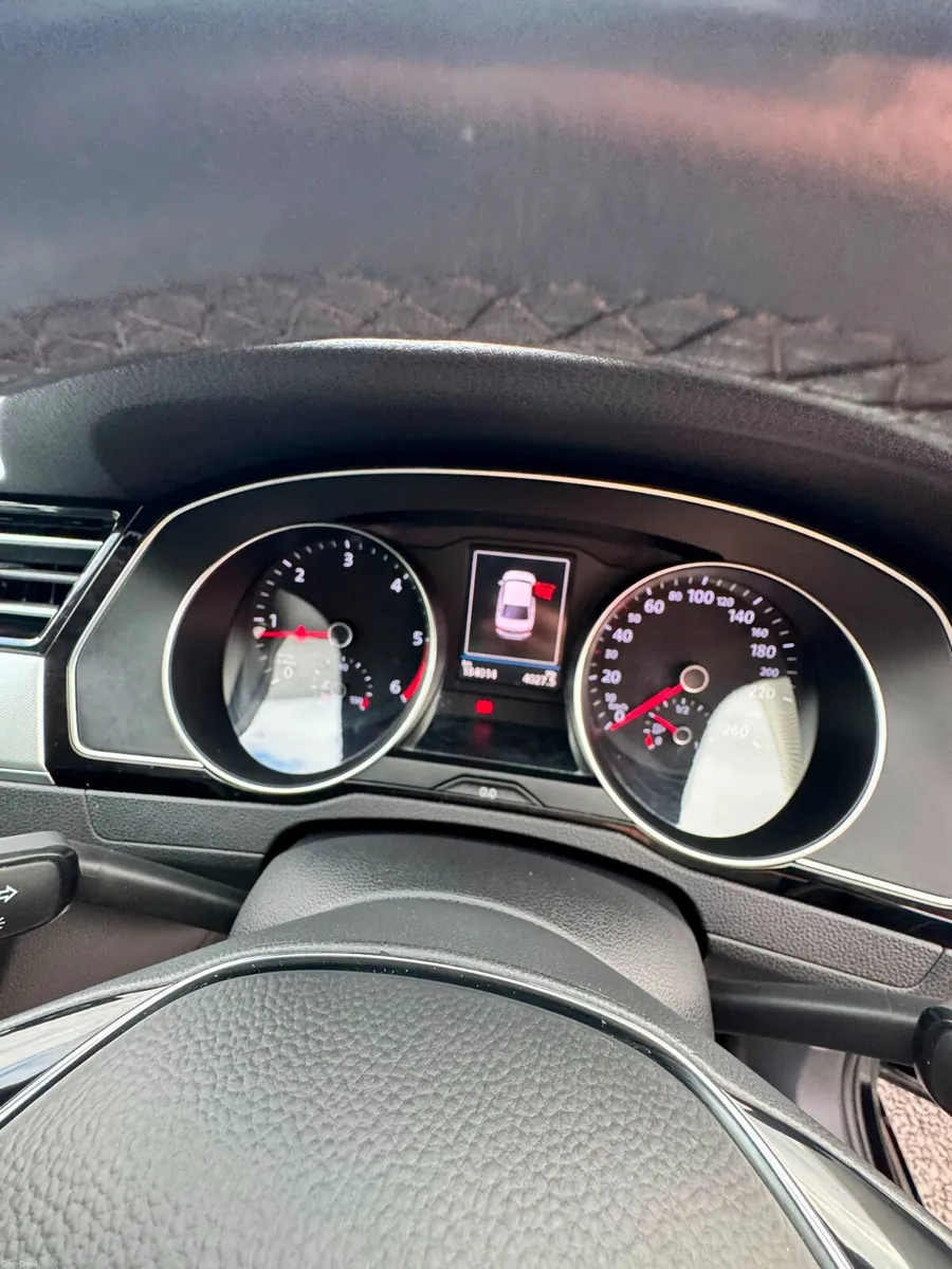 Volkswagen Passat 2019 - Image 6