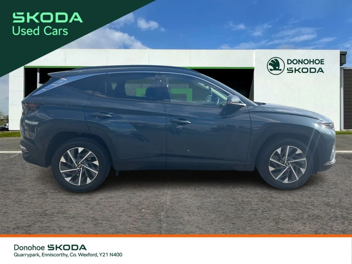 Hyundai Tucson 2WD Executive Plus - Image 4
