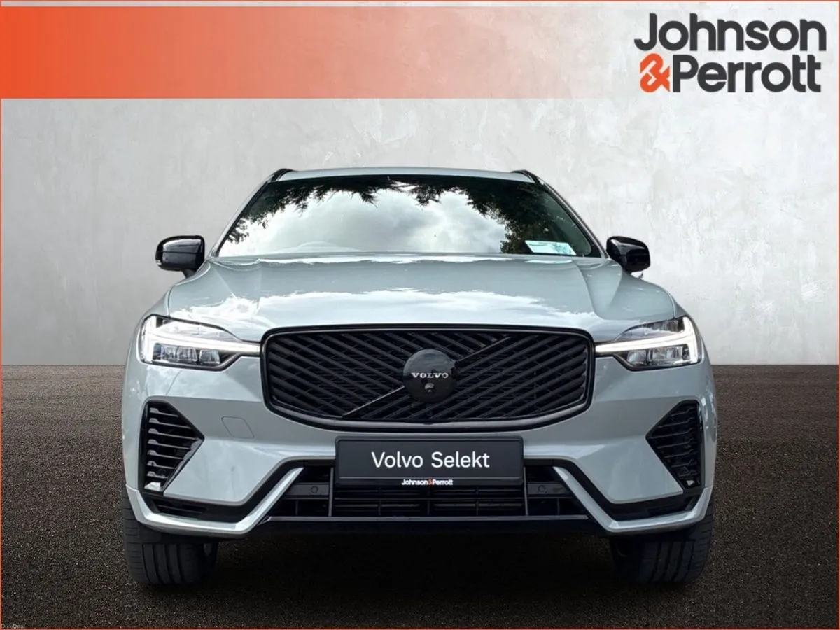 Volvo XC60 T6 350bhp AWD Plus Black Edition (Two Y - Image 4
