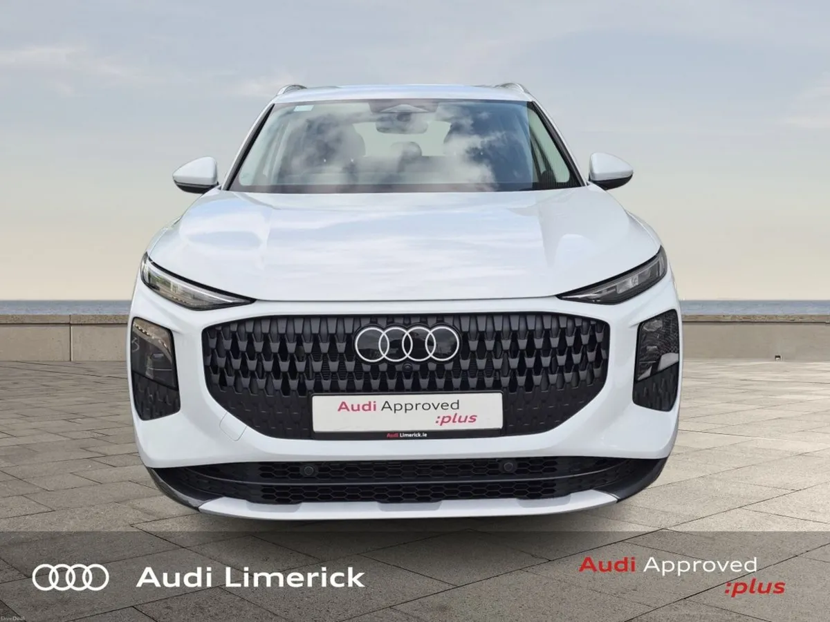 Audi Q3 *SAVE €2987 VS NEW*SUV E HYBRID SE - Image 2