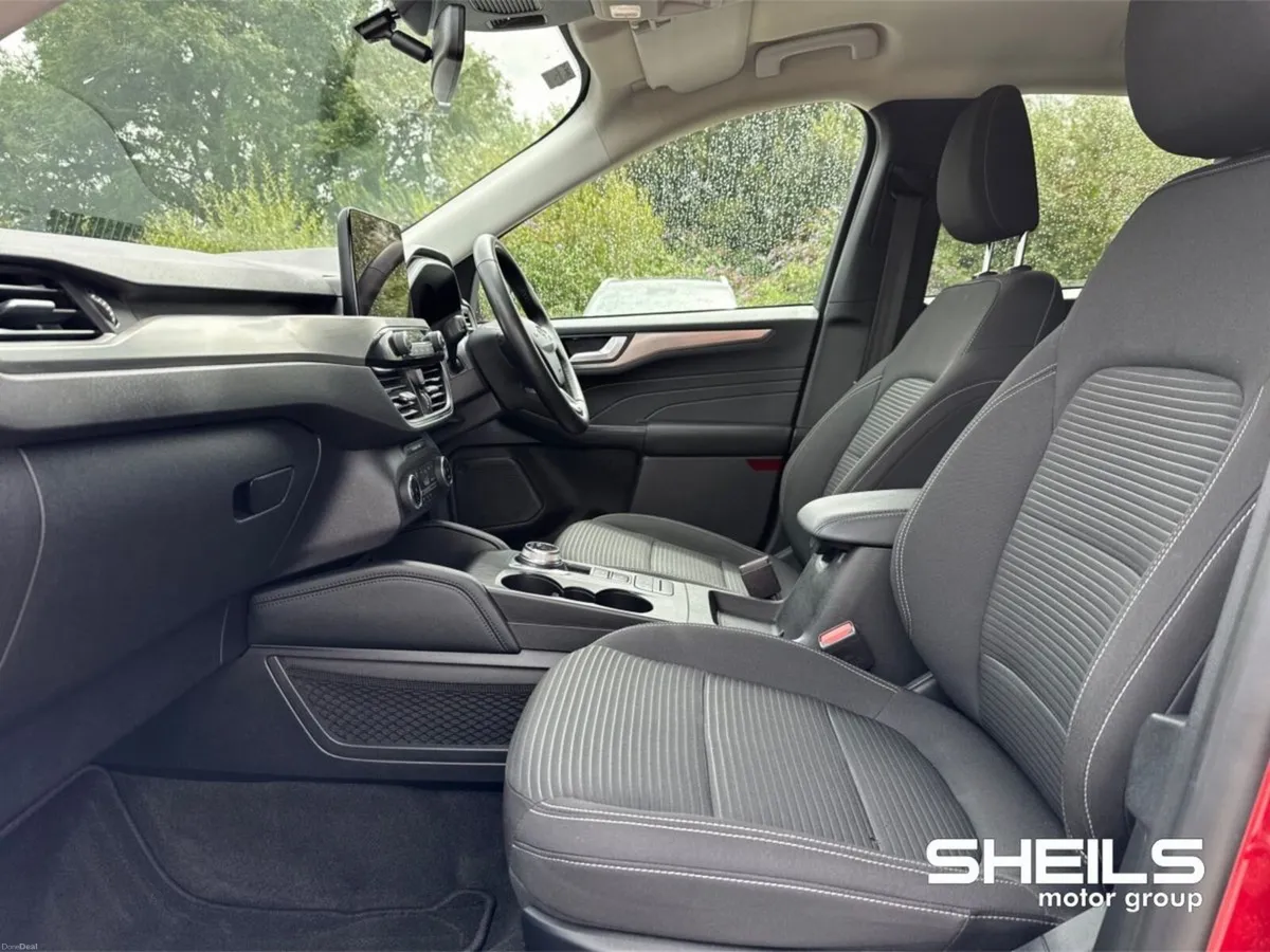 Ford Kuga 2.5 Duratec 225PS PHEV Titanium Auto - Image 5