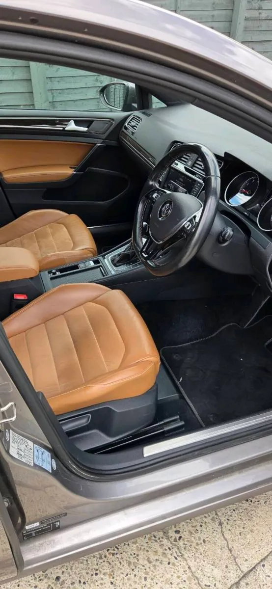 Volkswagon golf - Image 5