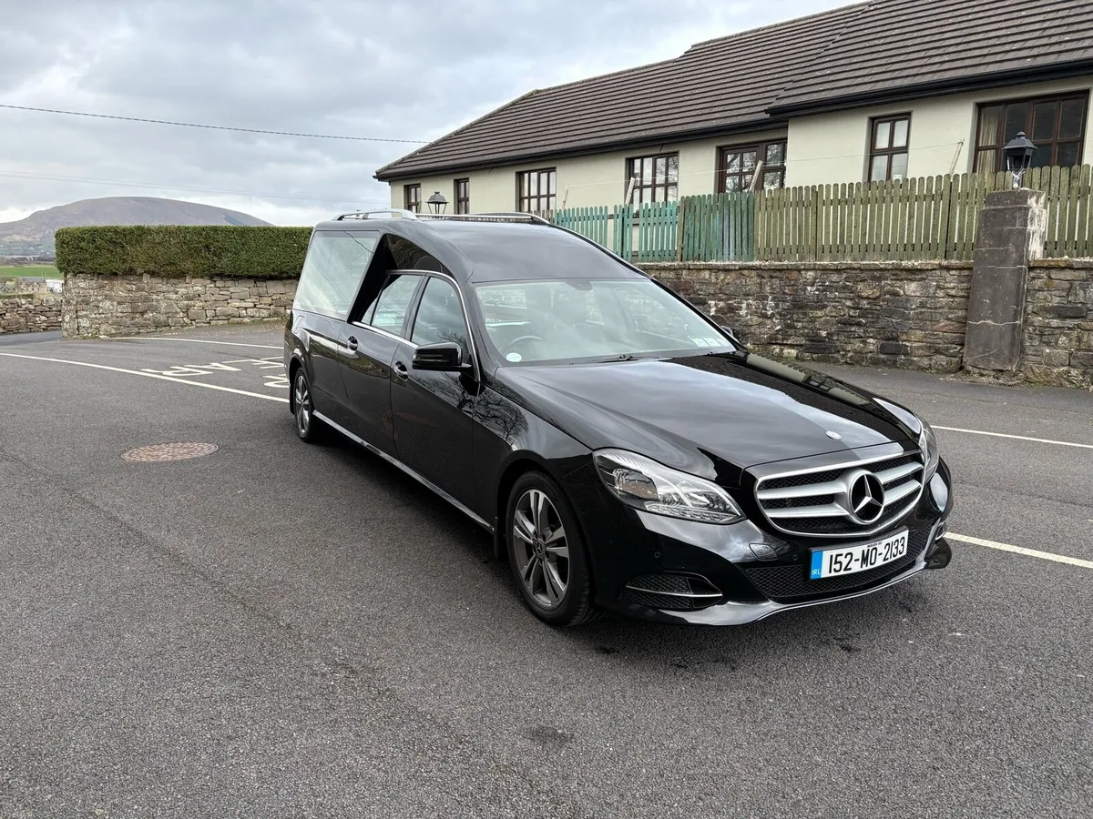 Mercedes Hearse - Image 5