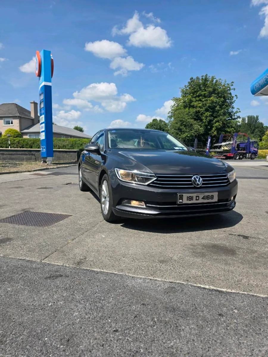 VW Passat 2019 2.0L diesel - Image 2