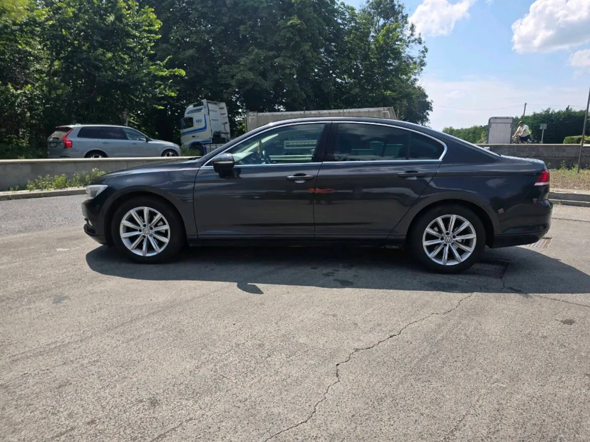 VW Passat 2019 2.0L diesel - Image 6