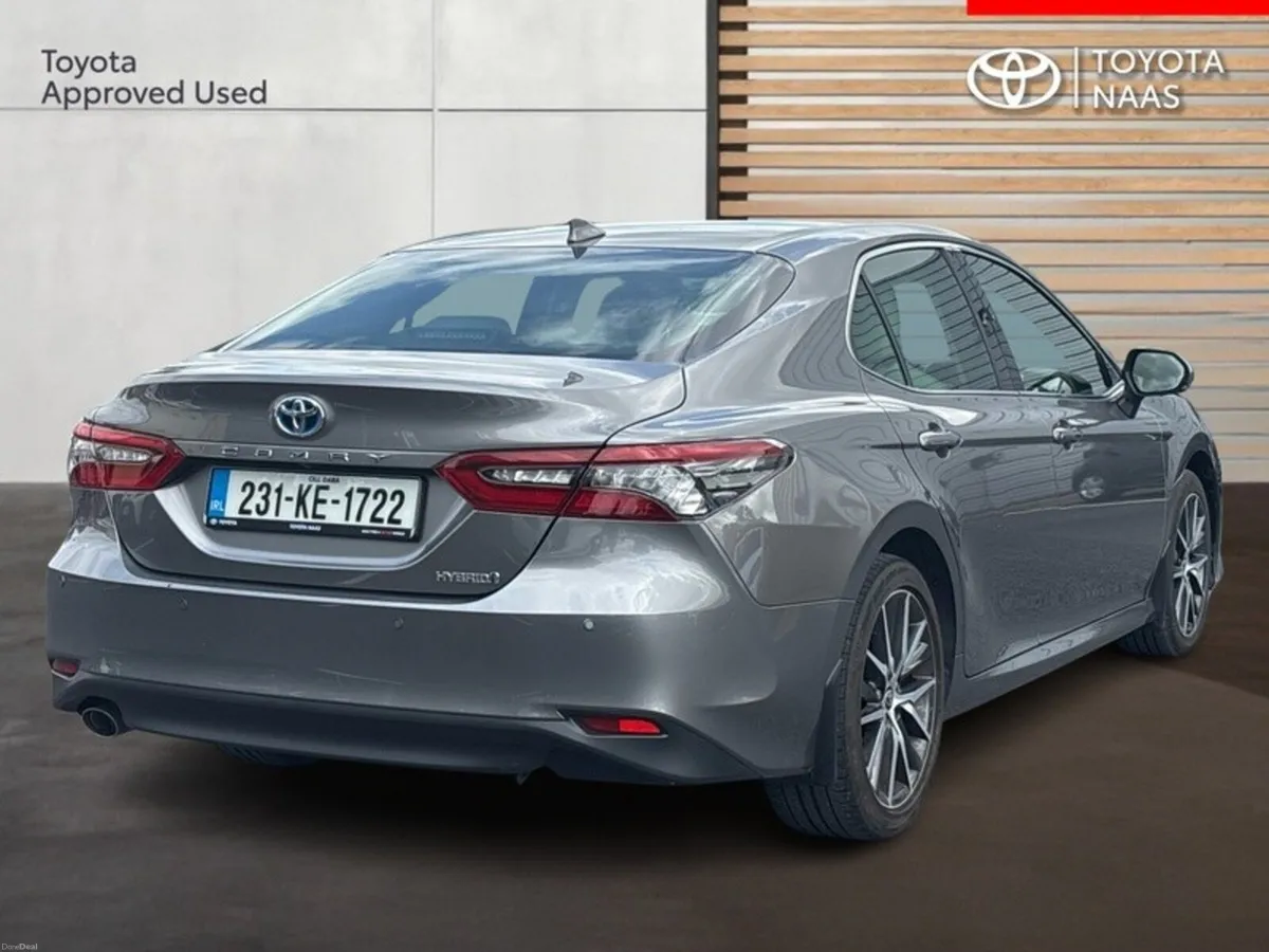 Toyota Camry CAMRY PLATINUM EDITION - Image 2