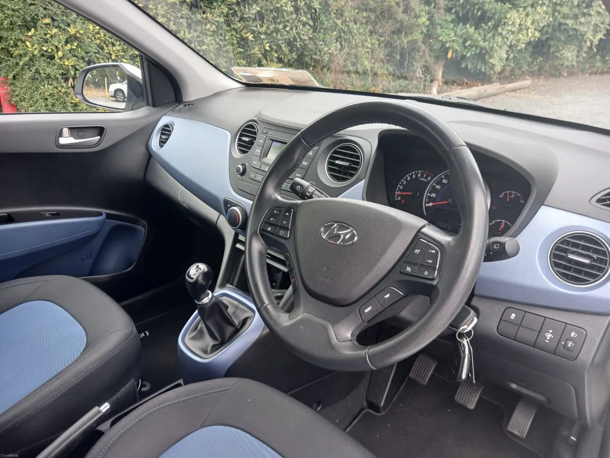 Hyundai i10 Deluxe 2018 - Image 5