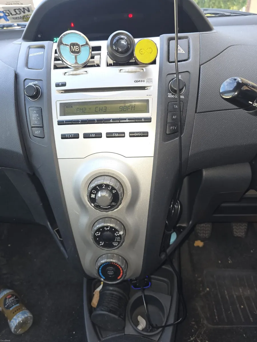 Toyota Yaris 2008 1.0 Petrol lowe kilomiters - Image 2