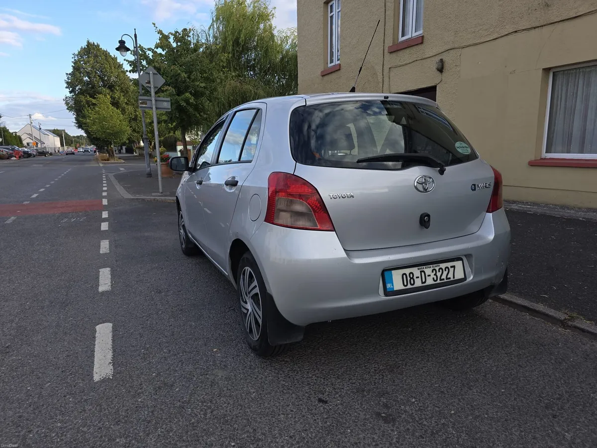 Toyota Yaris 2008 1.0 Petrol lowe kilomiters - Image 4