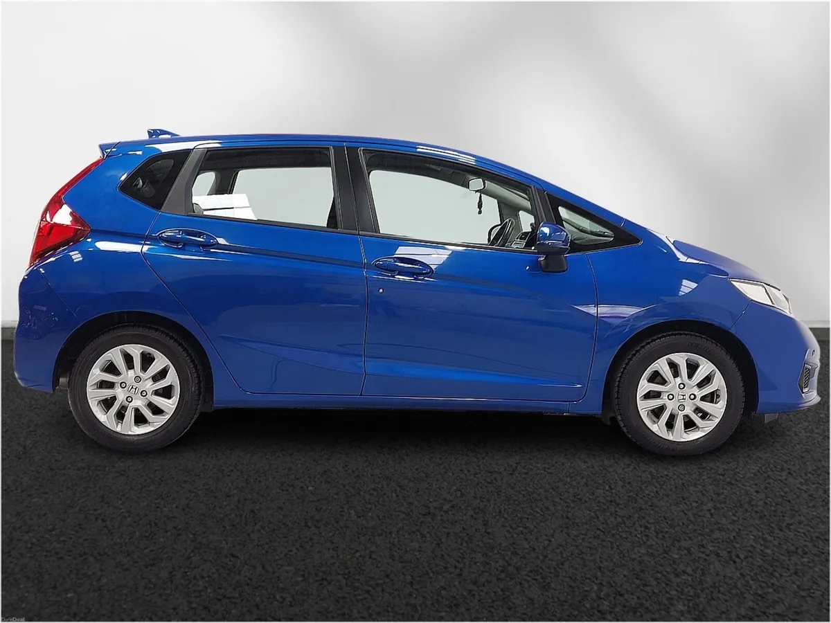 Honda Jazz Hatchback SE - Image 5