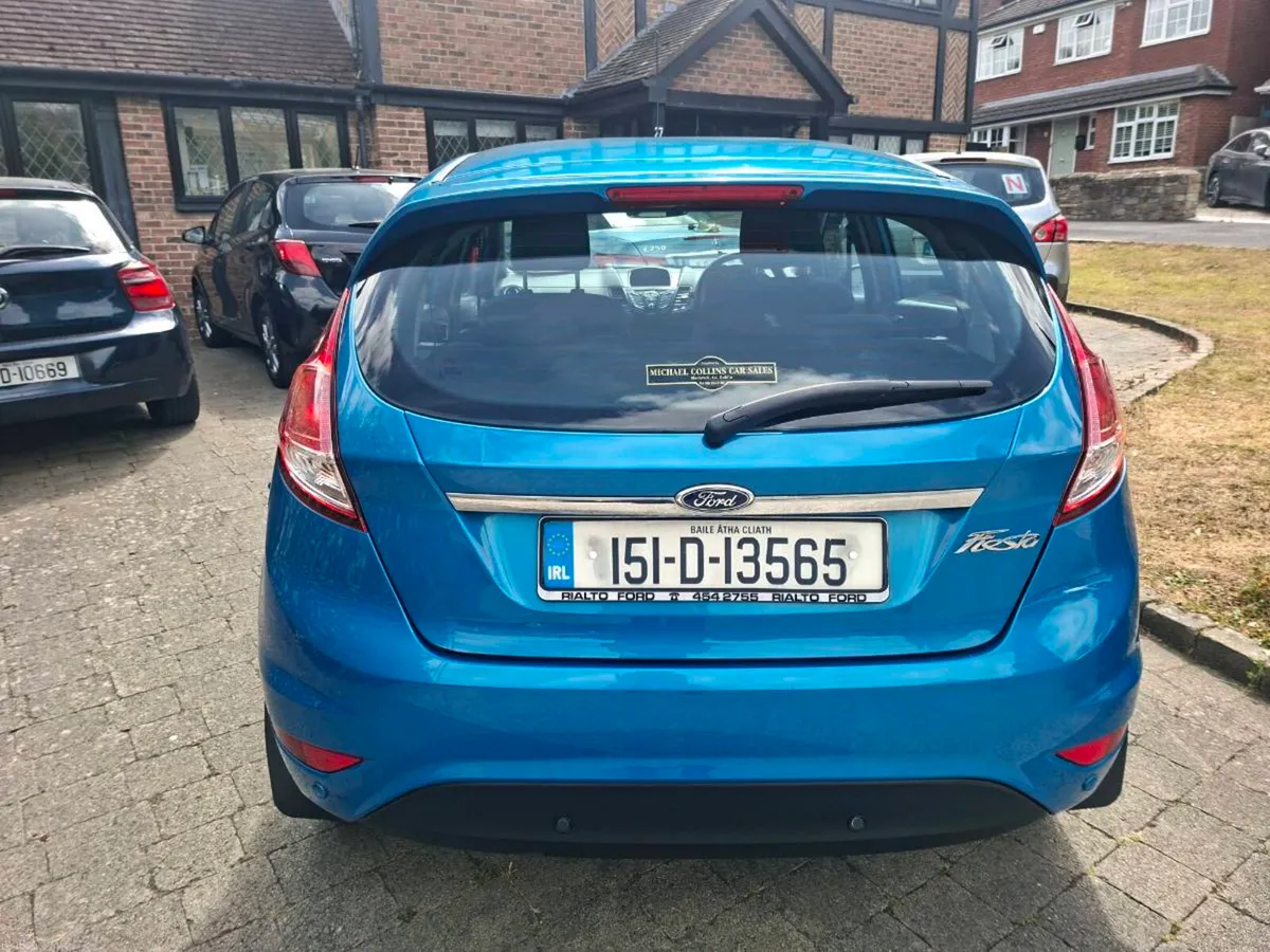 FIRD FIESTA 1.2 PETROL 2015 ONLY 94000 KLMS - Image 4