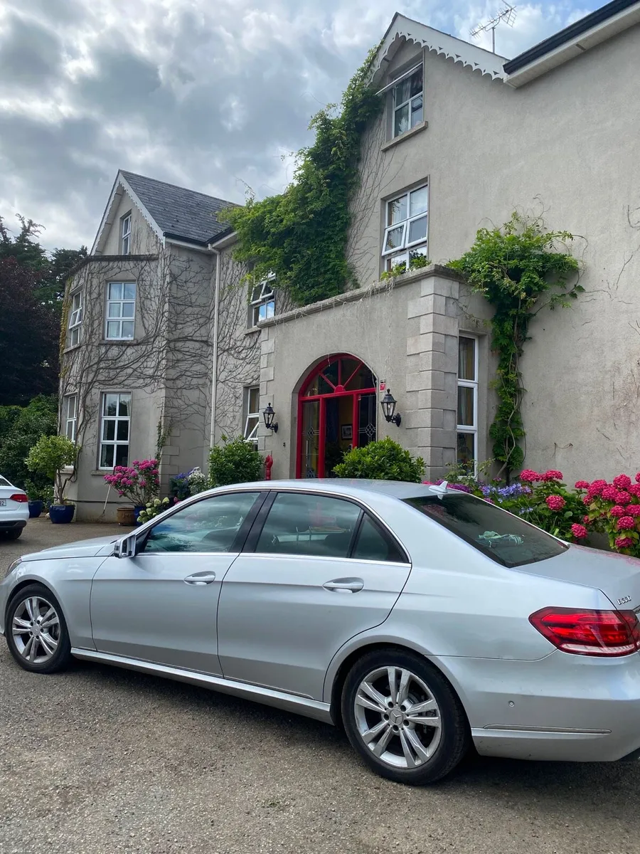 Mercedes E220 Diesel - Image 2