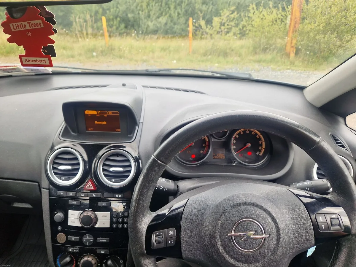 Opel Corsa 2014 - Image 3