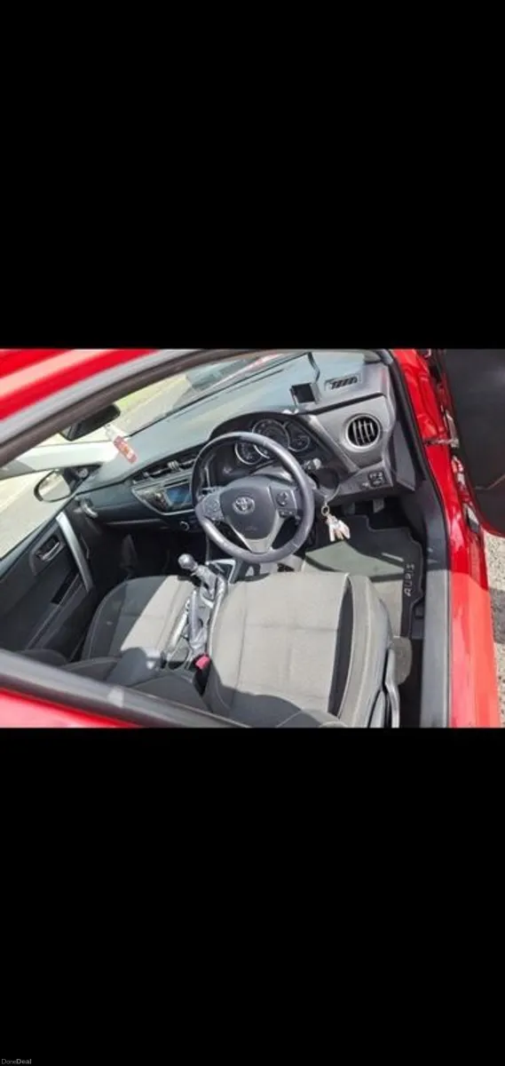 2015 Toyota Auris - Image 6