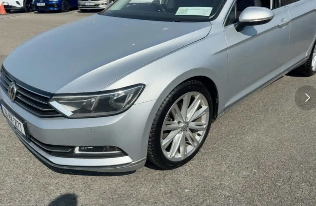 Volkswagen Passat 2018 - Image 2