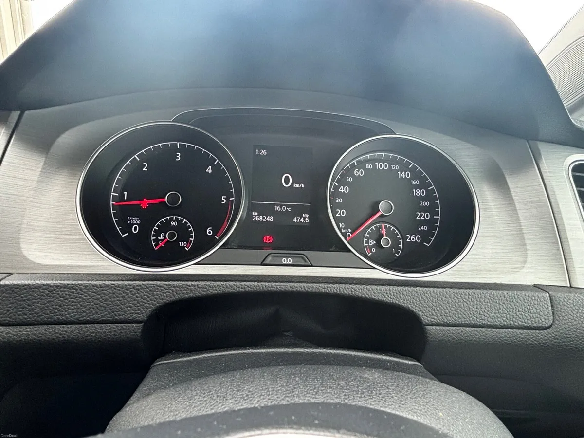 VW Golf 2015 1.6L TDI - Image 2