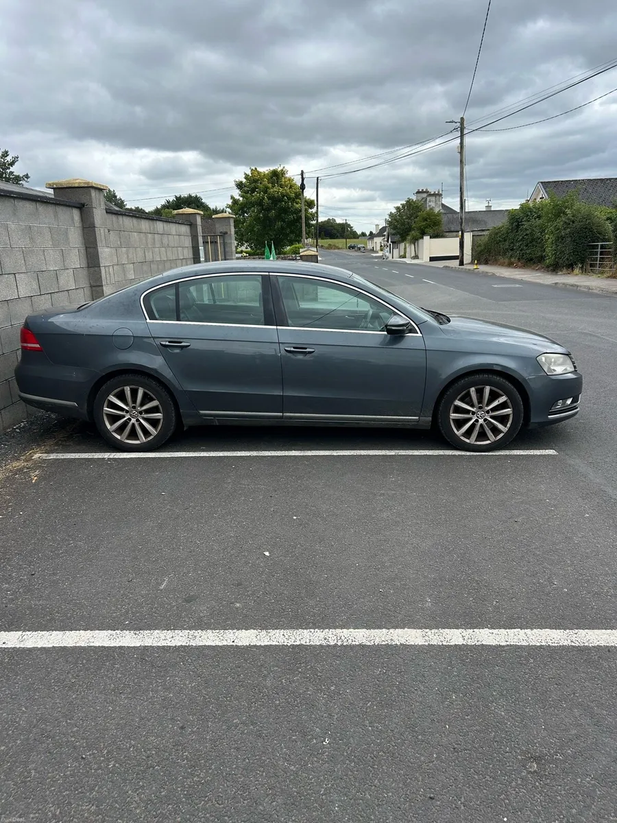 Volkswagen Passat - Image 3