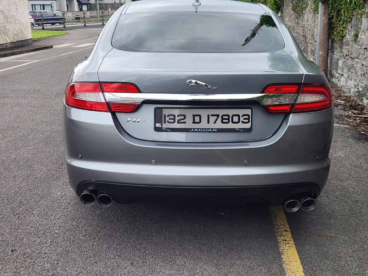 Jaguar XF 2013 - Image 4