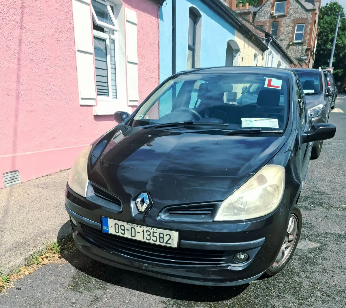 Renault Clio 2009 - Image 1