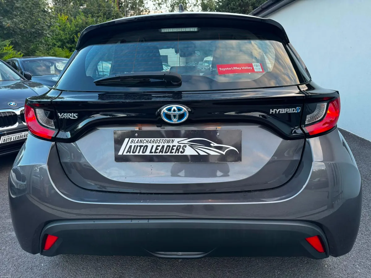 TOYOTA YARIS 1.5 HYBRID LUNA AUTO 116 BHP - Image 6