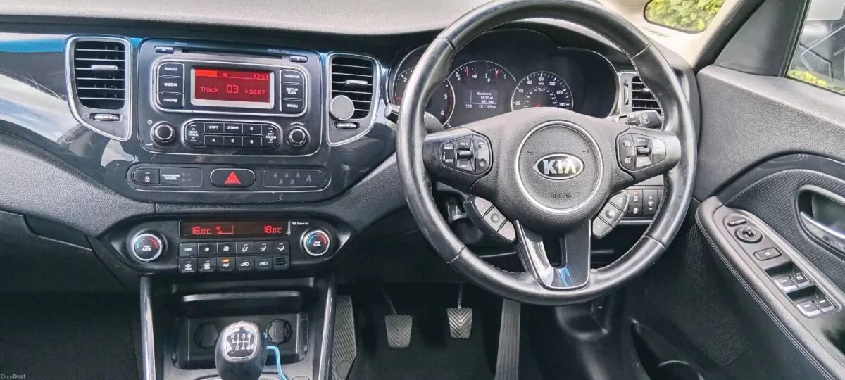 Car KIA Carens - Image 2