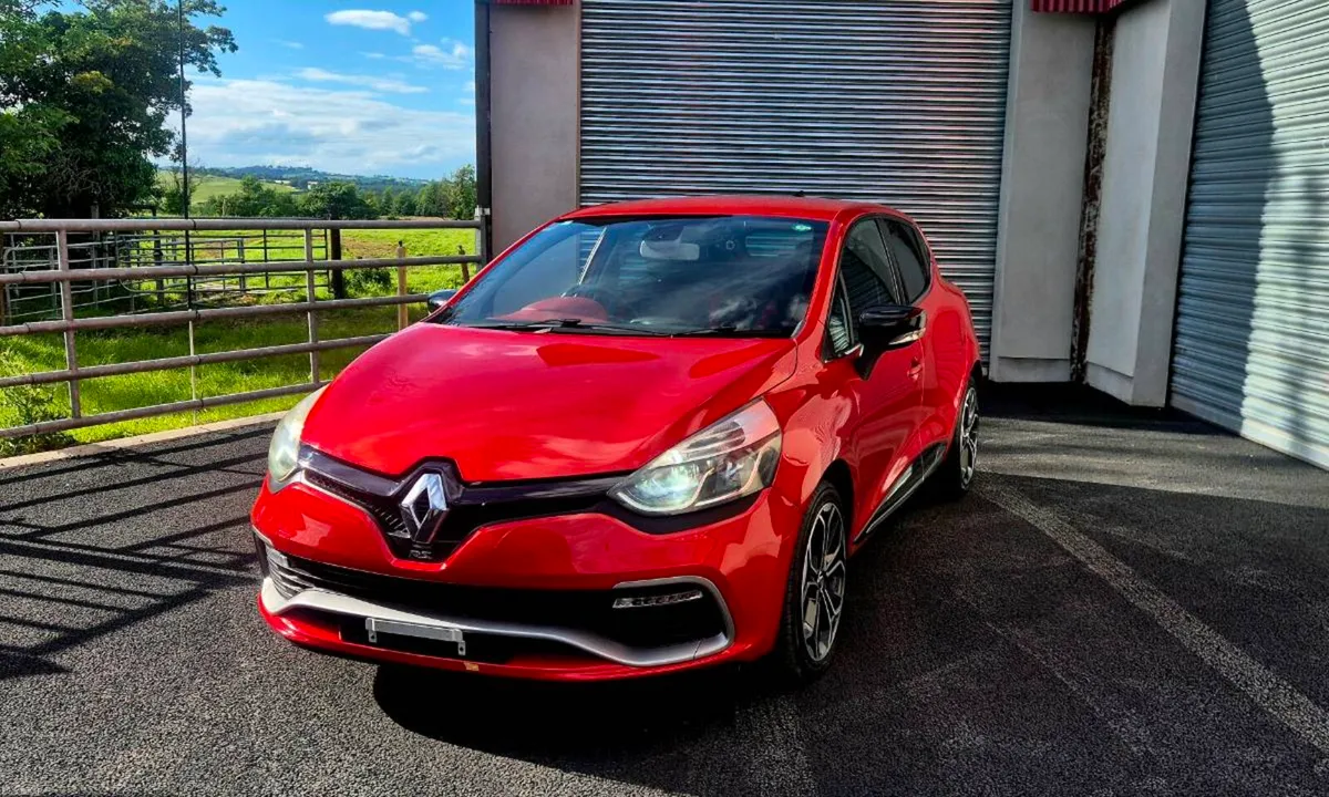 2017 JDM Renault Clio Intense ➖️ New Test 01/08 - Image 1