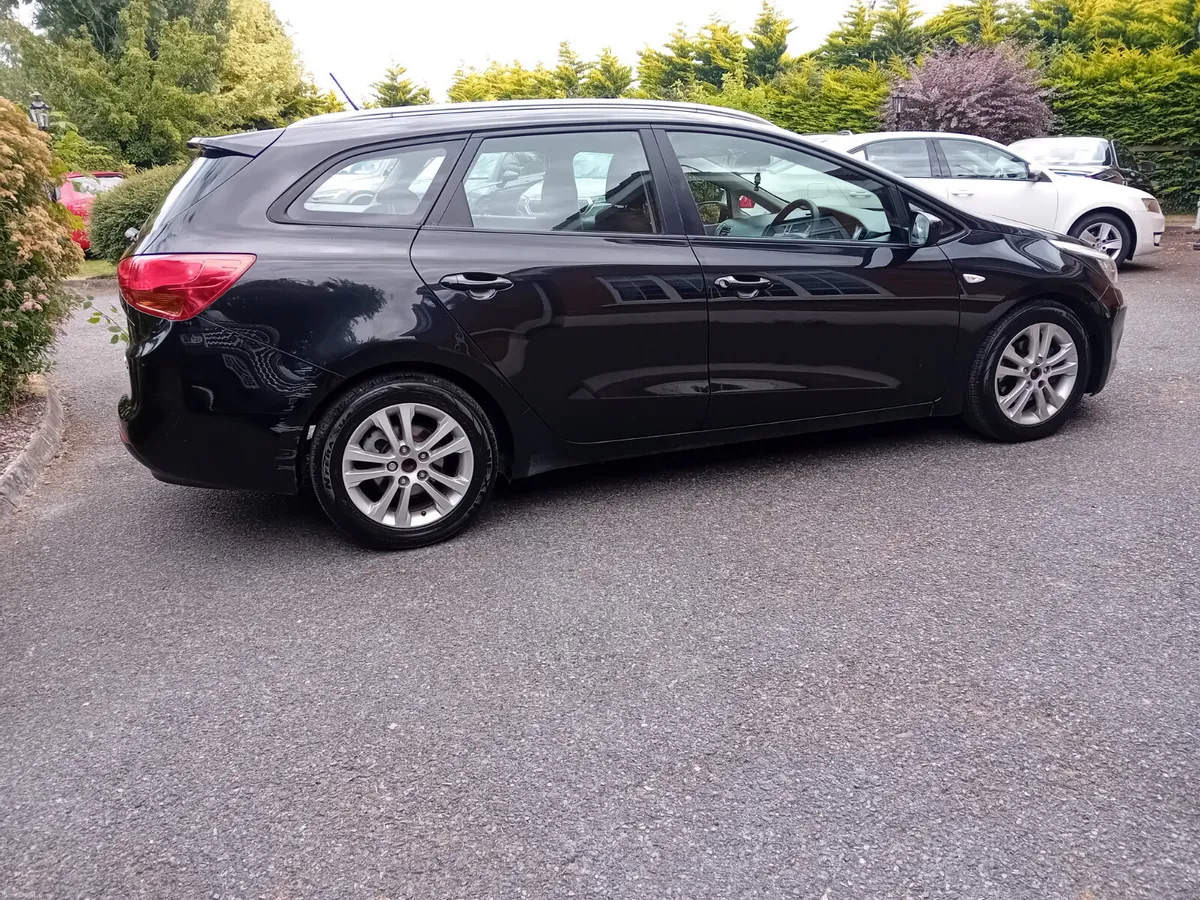 151 KIA CEED 1.6 CRDI 6 SPEED EST . 163K €4,850 - Image 4