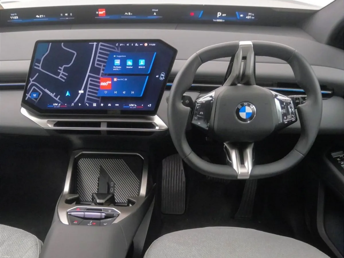 BMW iX3 50 xDrive - Image 5